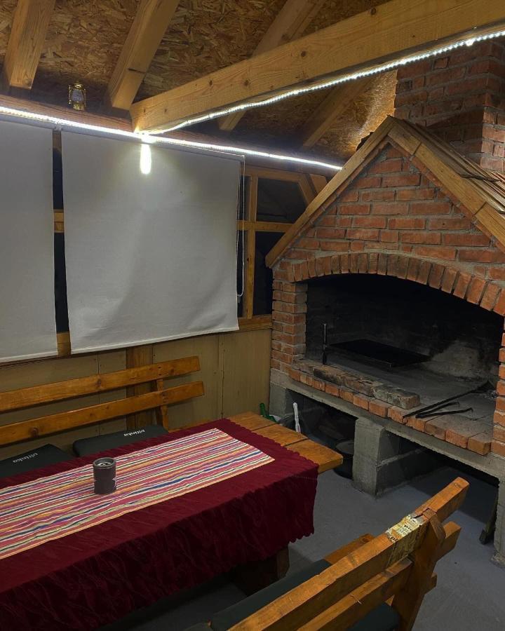 Vikendica Amra I Indir Villa ทราฟนิค ภายนอก รูปภาพ